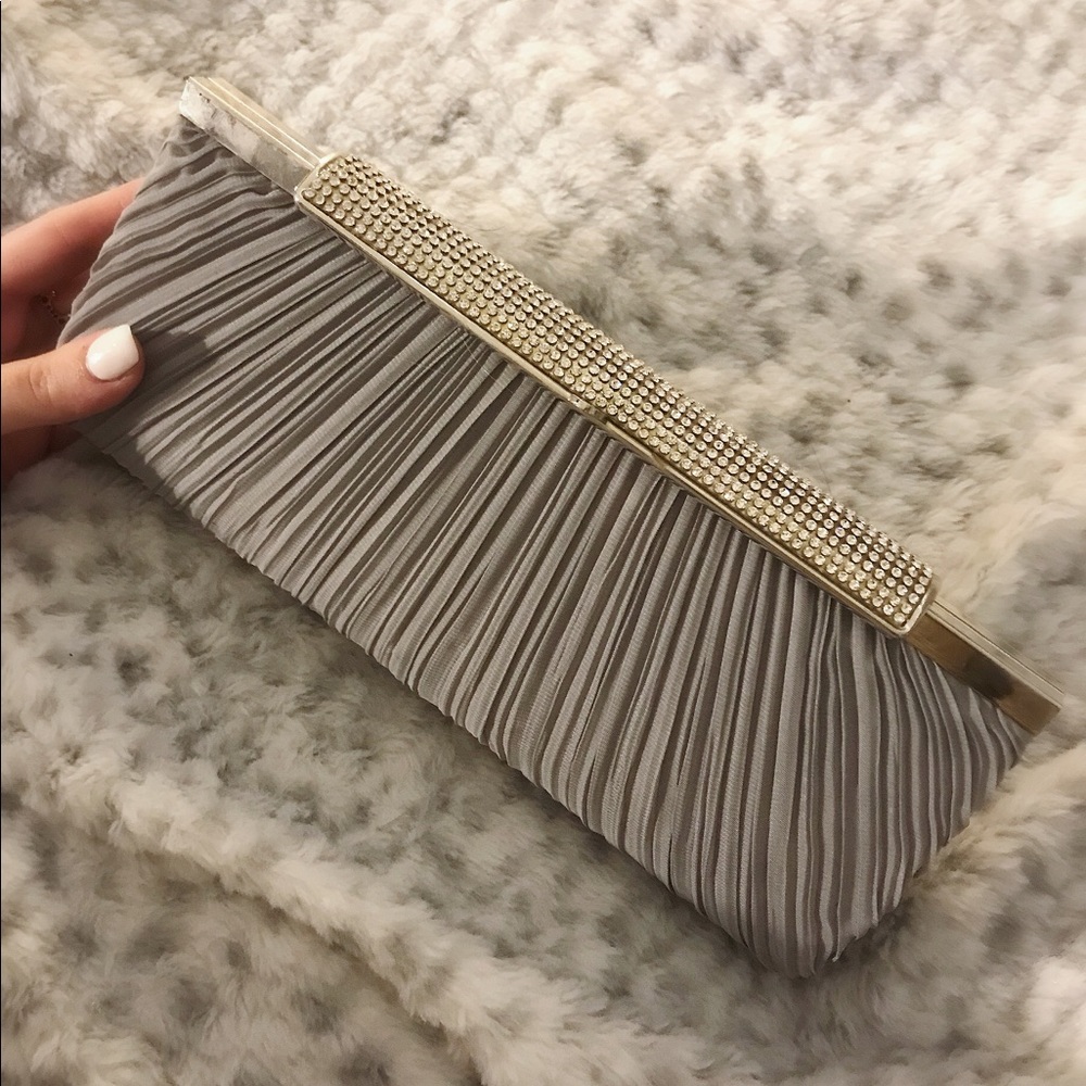 SILVER CLUTCH PURSE